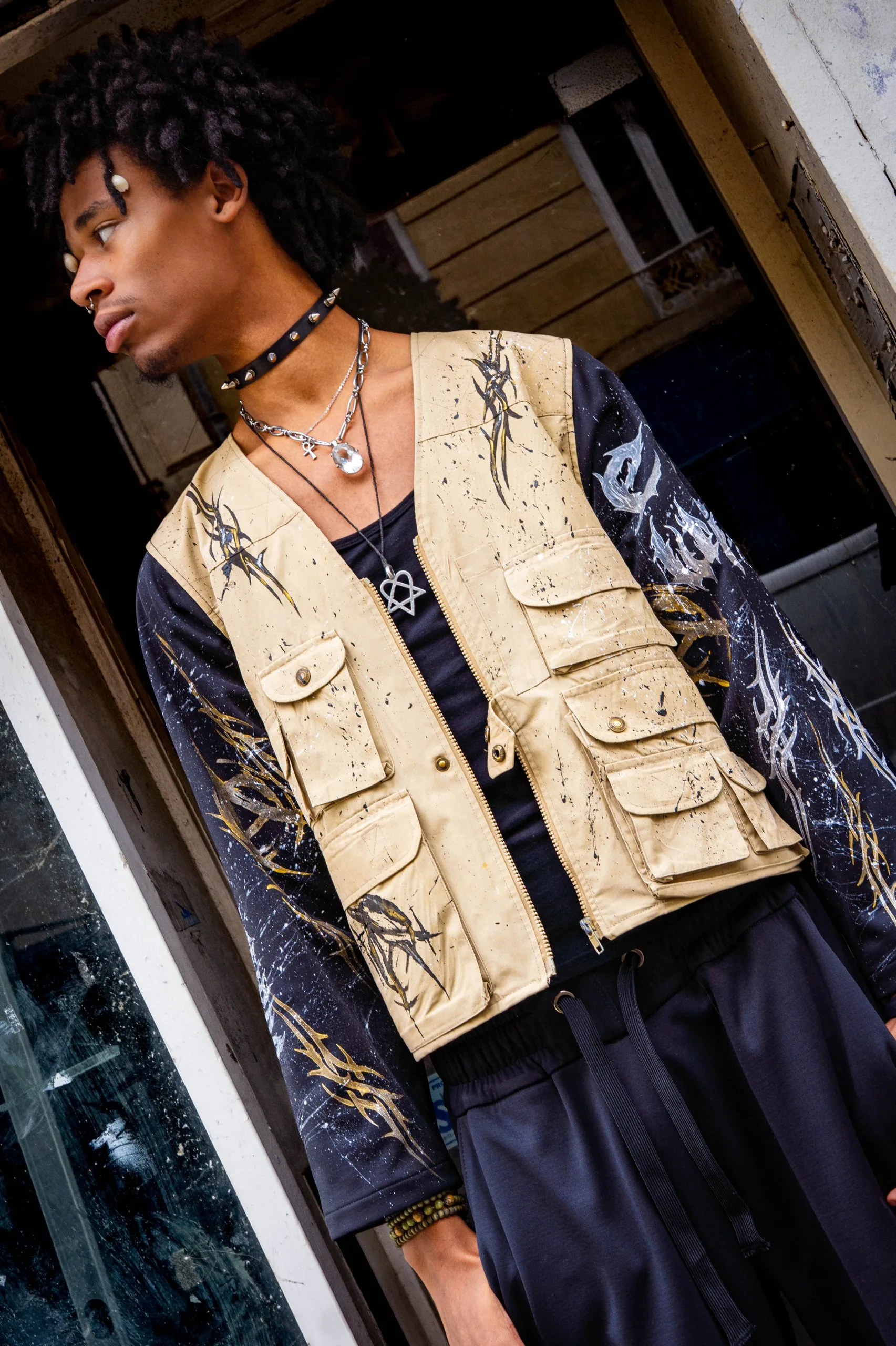 VESTE TACTIQUE WEIRDO, Peinture faite main, ecce OPNI