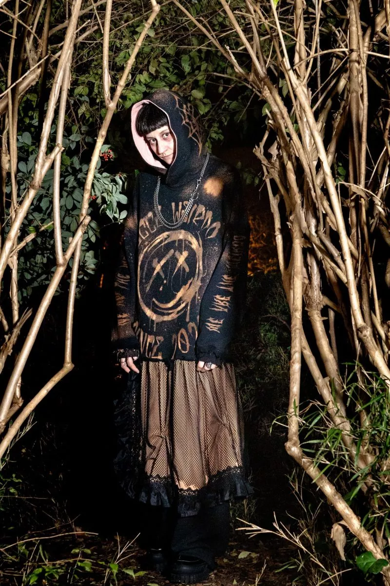 Robe hoodie WEIRDO CLUB à capuche, vêtement unisexe upcyclé ecce OPNI