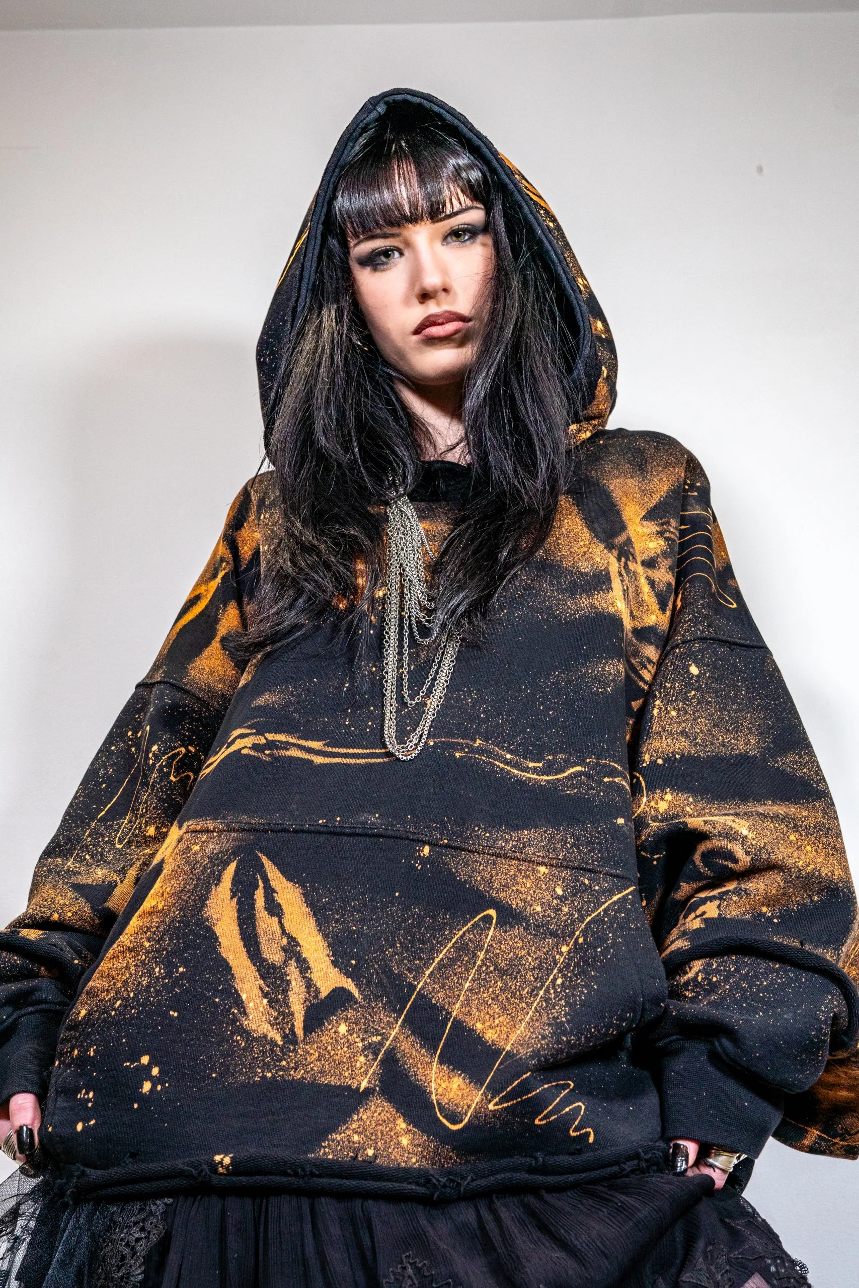 HOODIELACE DRESS, Hoodie avec capuche buste et design fait à la javel., ecce OPNI