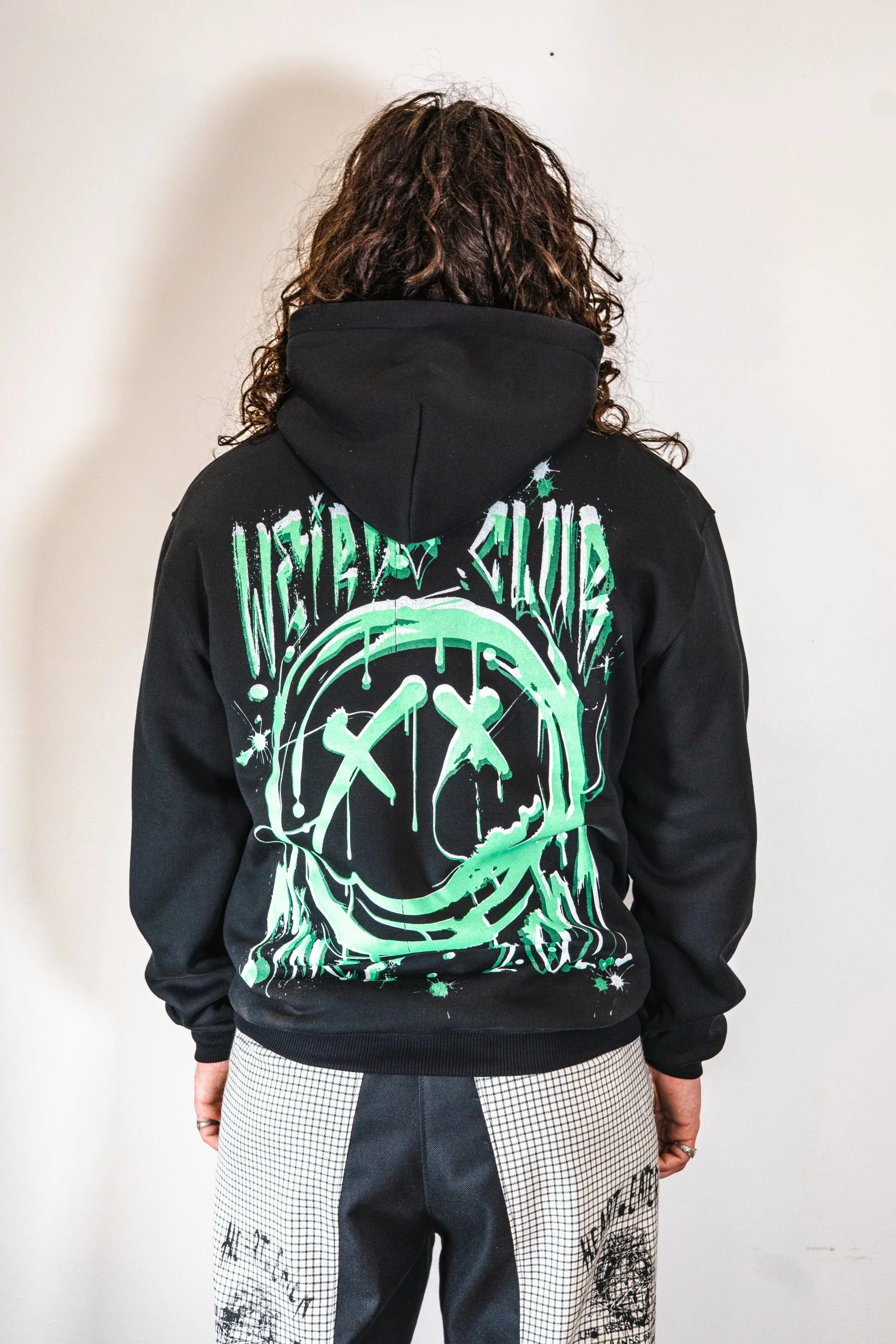 HOODIE SUMMER WEIRDO CLUB, Buste coupe large et design dos « weirdo club », ecce OPNI