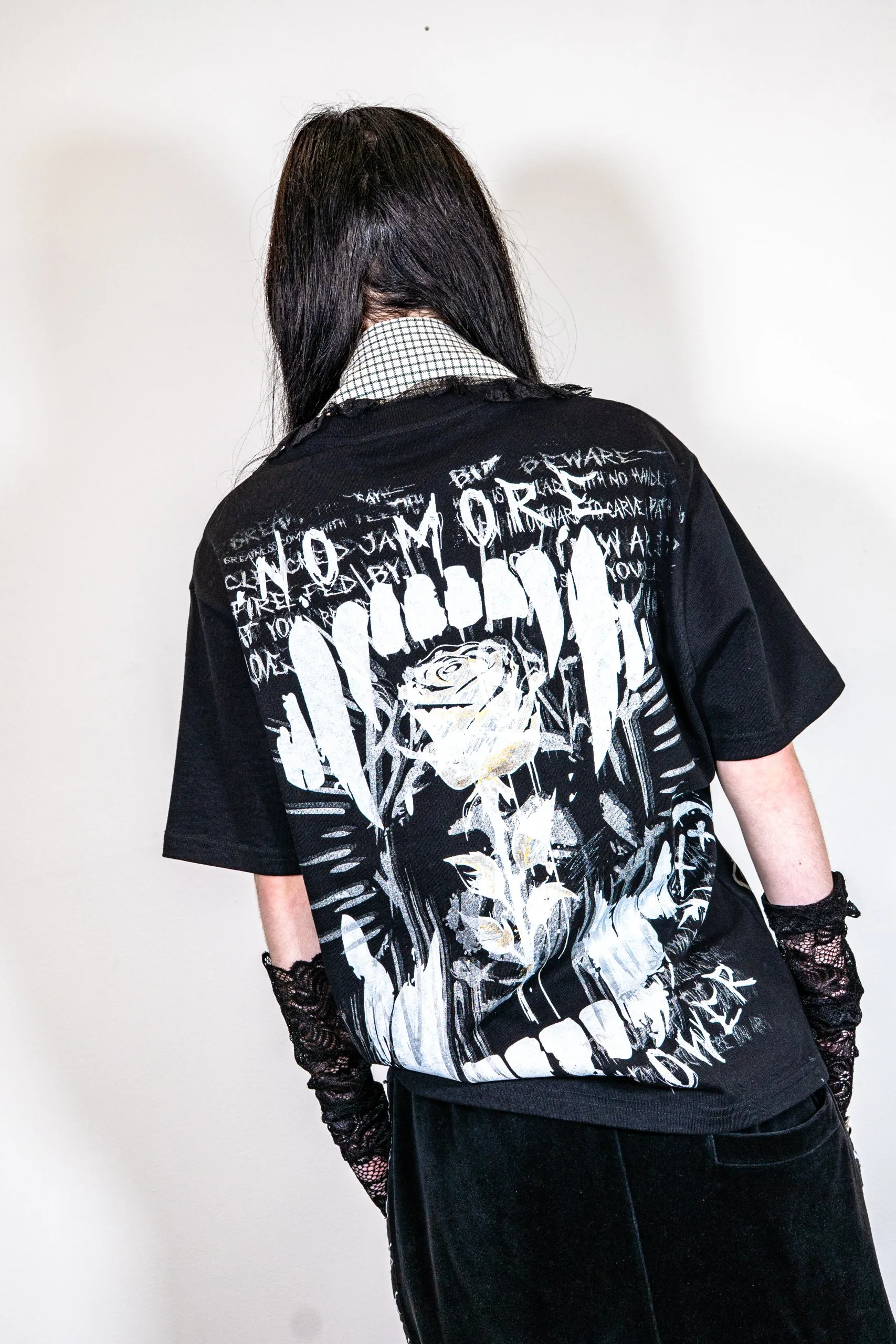 NO MORE ROSES T-SHIRT, Manches classiques, ecce OPNI