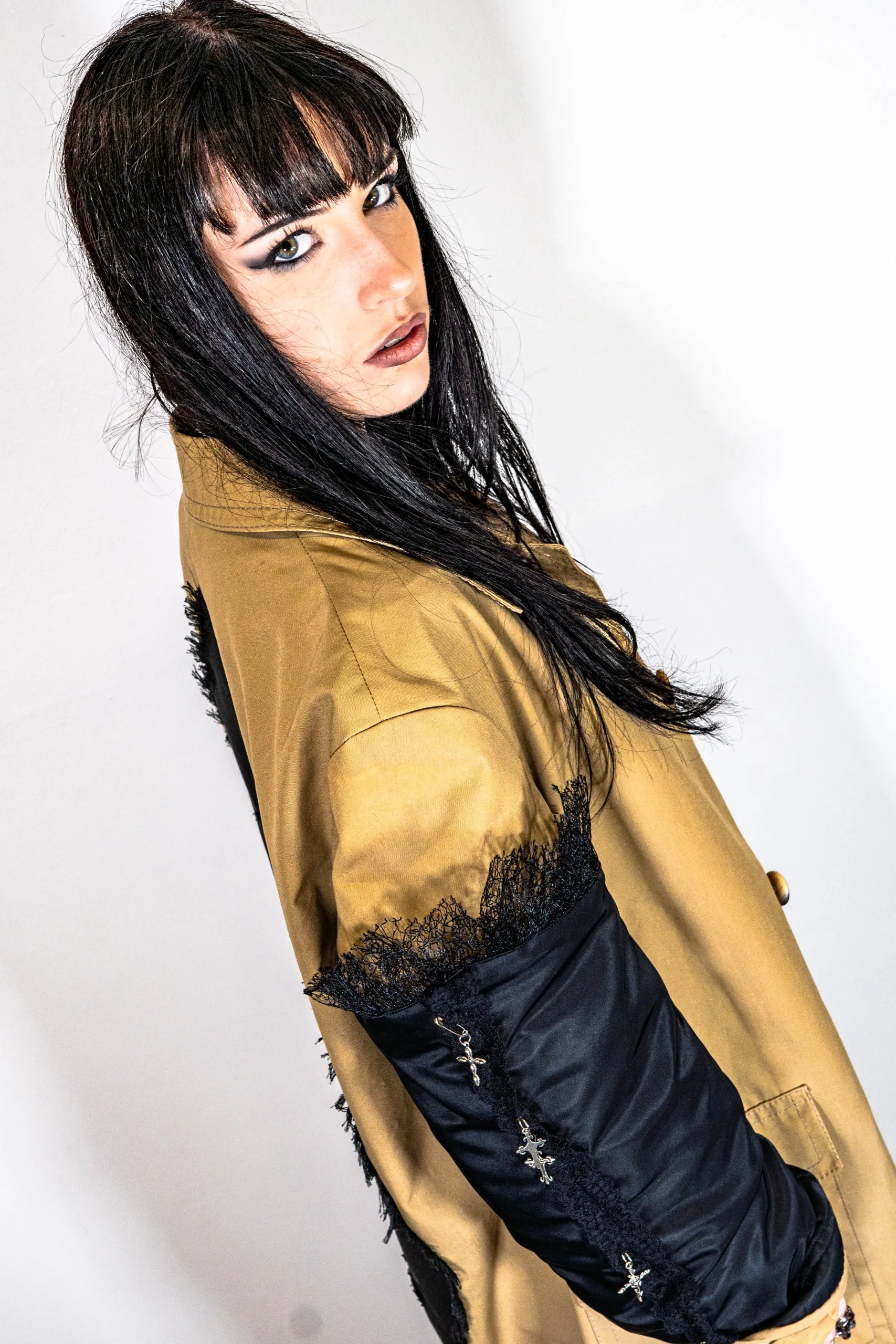 FREAKY BUNNY TRENCH, Coupe droite, ecce OPNI